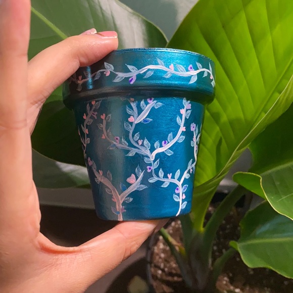 Urban Outfitters Other - Hand Painted Vine 4” Pot